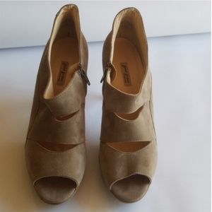 Paul green heels size 9.5